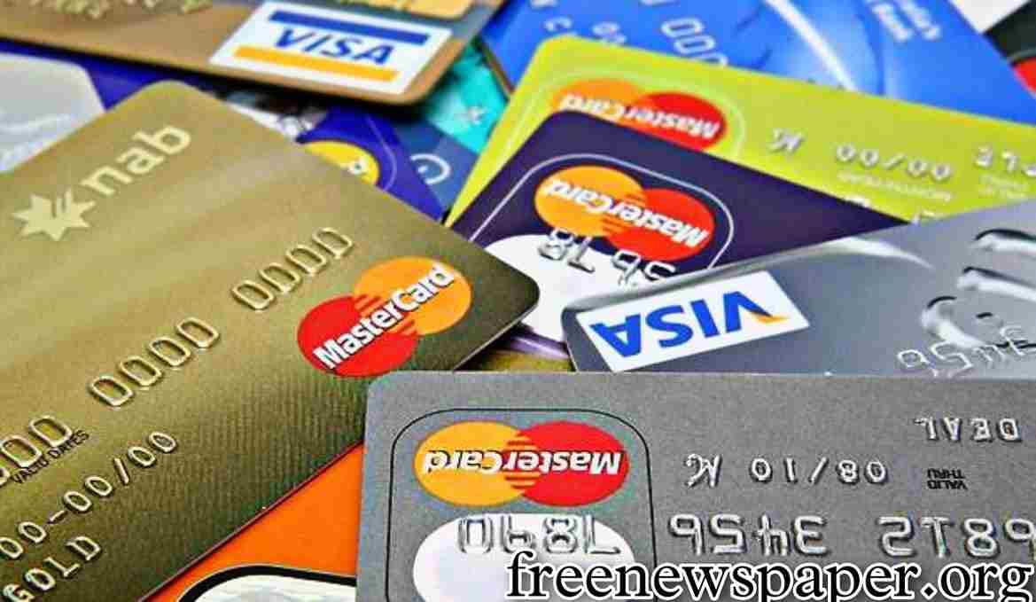 When to Use a Credit Card vs. Debit Card